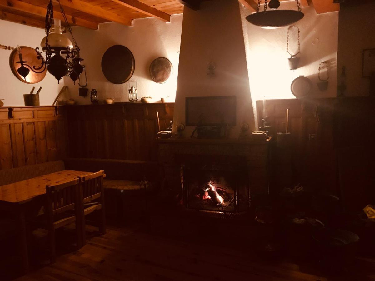 9Mouses Chasiotis Guest House Ampelakia Bagian luar foto