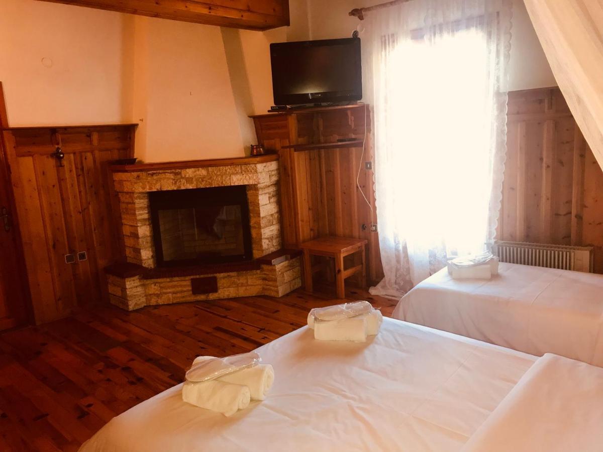 9Mouses Chasiotis Guest House Ampelakia Bagian luar foto
