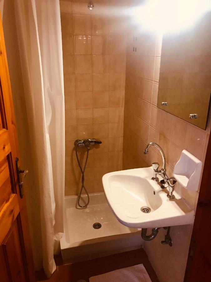 9Mouses Chasiotis Guest House Ampelakia Bagian luar foto
